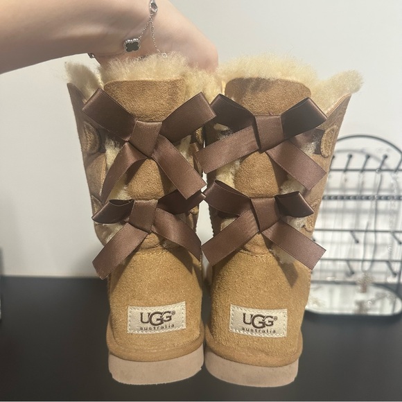 UGG Shoes - UGG Chestnut Bailey Bow II Boots